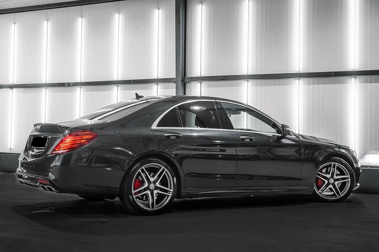 Rent a Mercedes-Benz S350 AMG in Bremen