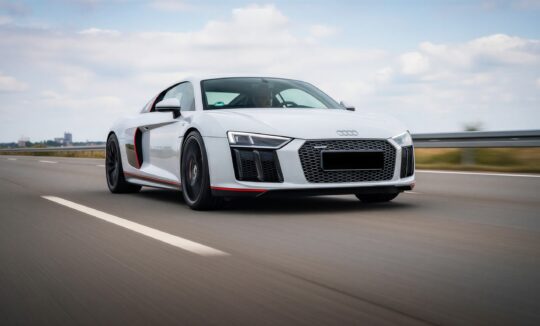 Audi R8 V10 in Greifswald Hero