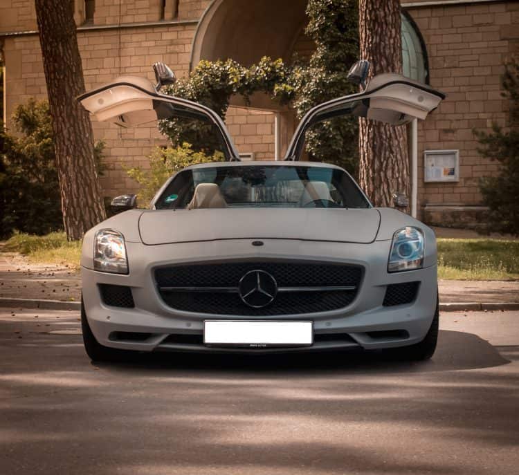 Rent a Mercedes AMG SLS Coupé in Berlin