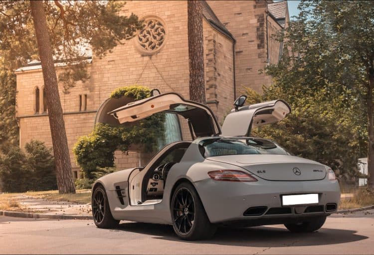 Rent a Mercedes AMG SLS Coupé in Berlin
