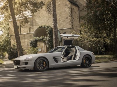 Rent a Mercedes AMG SLS Coupé in Berlin