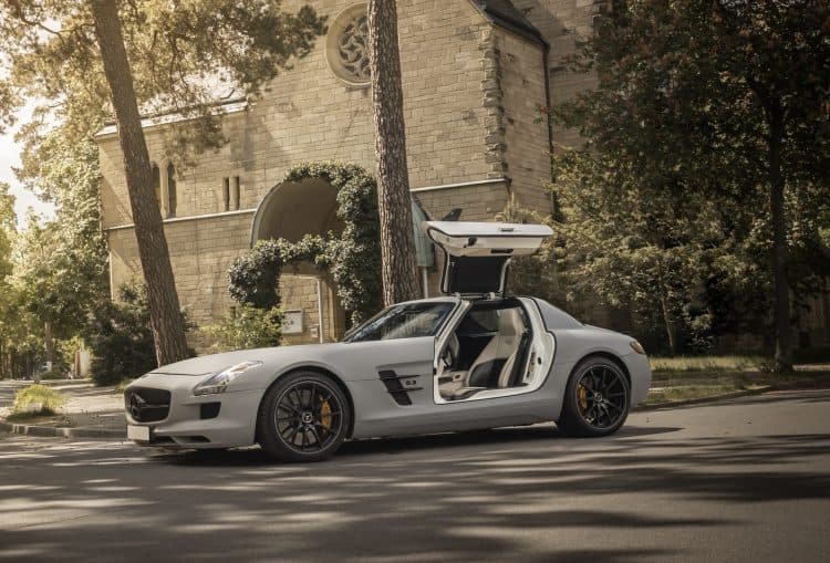 Rent a Mercedes AMG SLS Coupé in Berlin
