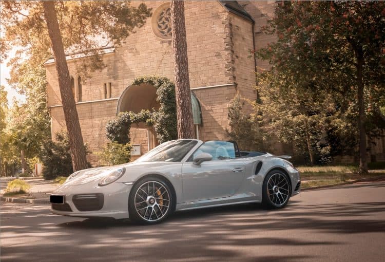 Rent a Porsche 911 Turbo S in Berlin