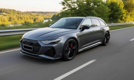 Rent an Audi RS6 in Munich hero