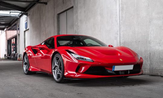 Rent a Ferrari F8 Tributo in Frankfurt