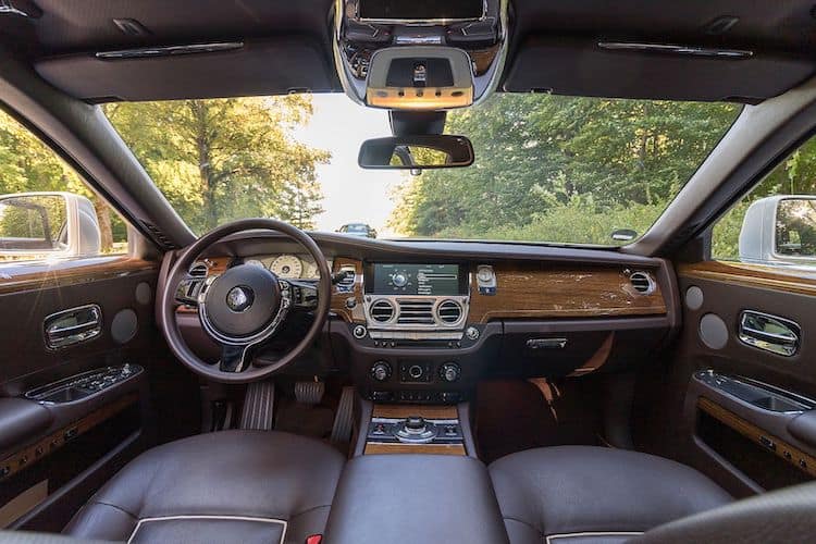 Interieur front