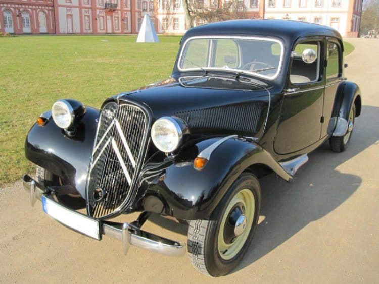 Rent a Citroen 11CV (1953) in Frankfurt