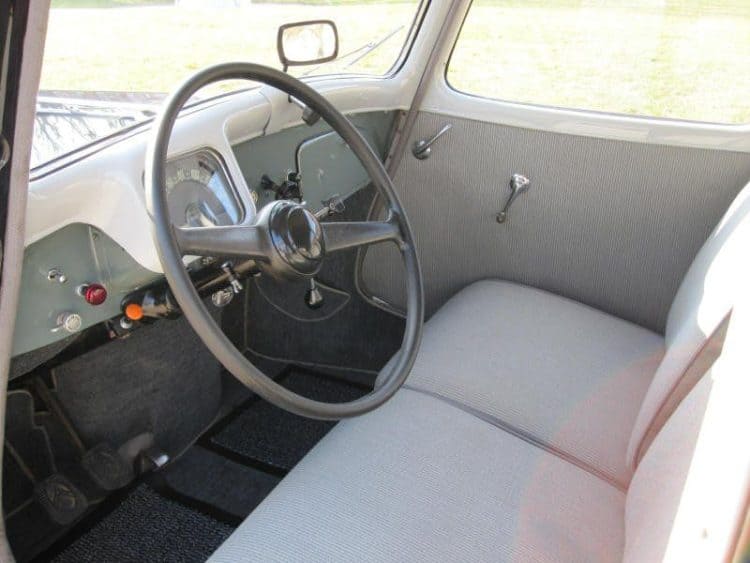 Rent a Citroen 11CV (1953) in Frankfurt