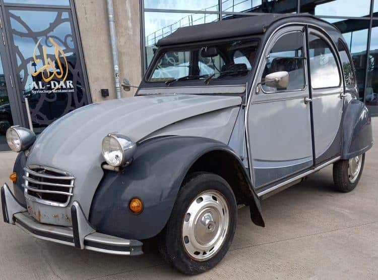 Rent a Citroen 2CV in Bremen