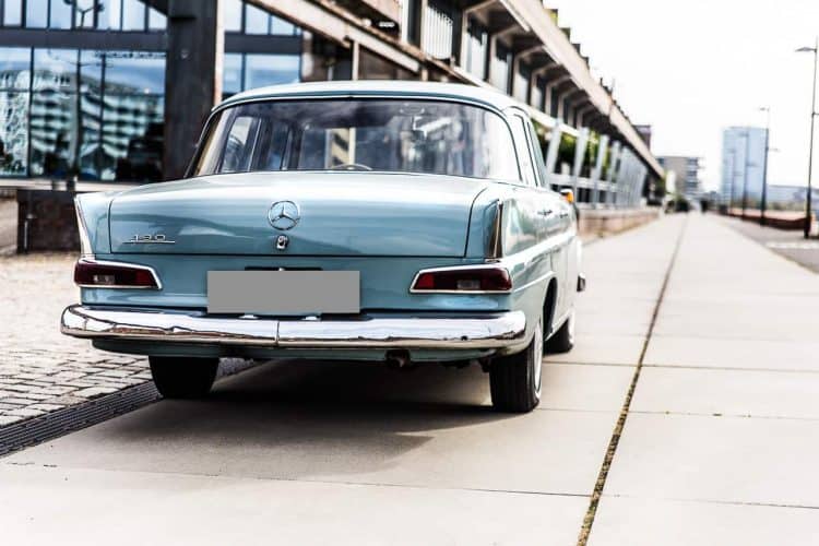 Rent a Mercedes 190 Fintail in Bremen
