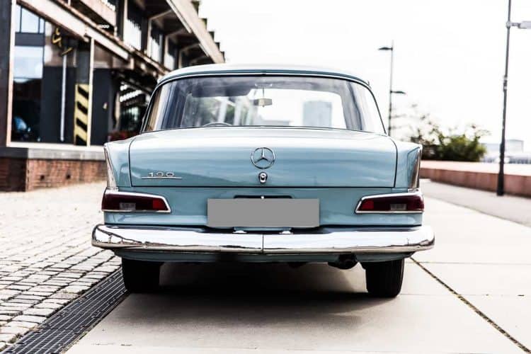 Rent a Mercedes 190 Fintail in Bremen