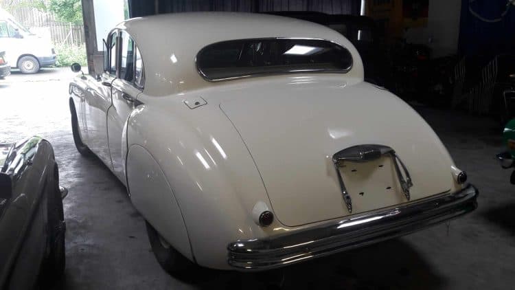 Rent a Jaguar MKVII classic car in Bremen