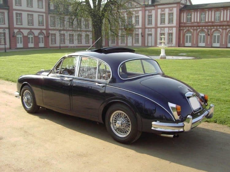 Rent A JAGUAR MK2 OLDTIMER (1965) IN FRANKFURT