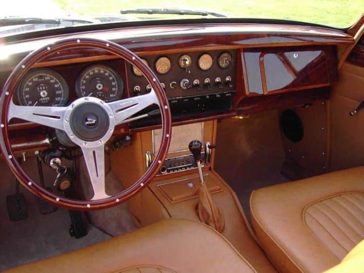 Rent A JAGUAR MK2 OLDTIMER (1965) IN FRANKFURT