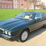 RENT A JAGUAR XJ8 OLDTIMER (1998) IN FRANKFURT