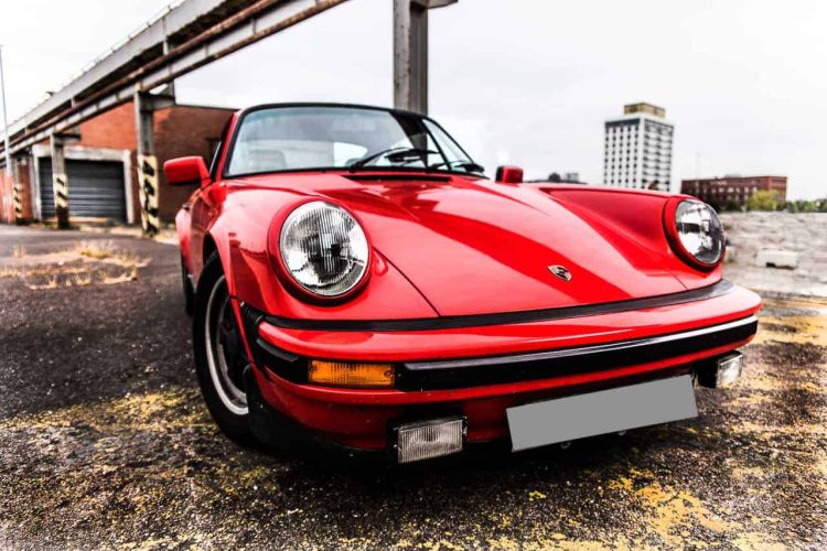 Rent a Porsche 911 SC in Bremen