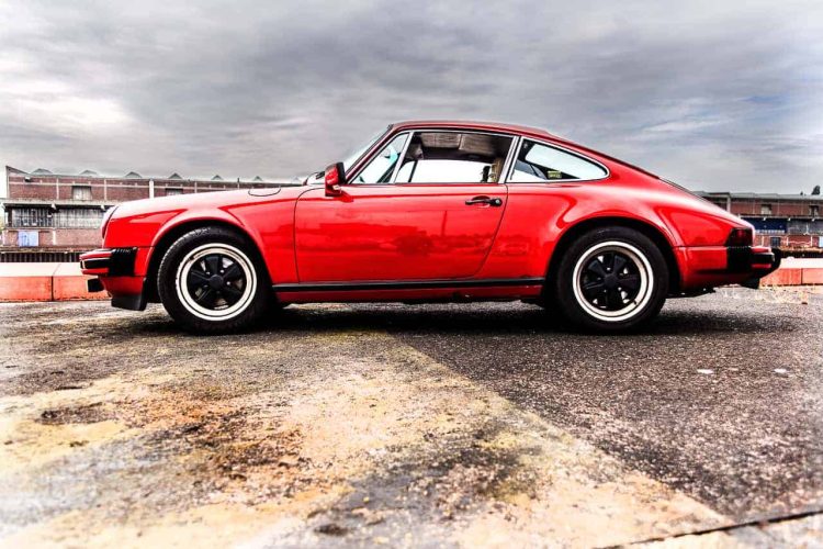 Rent a Porsche 911 SC in Bremen