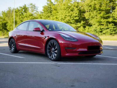 Rent a Tesla Model 3 Performance in Munich hero