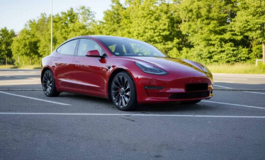 Rent a Tesla Model 3 Performance in Munich hero