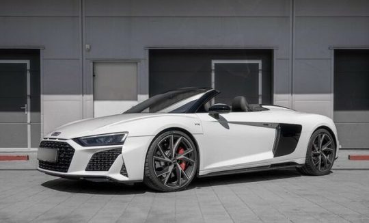 Rent an Audi R8 Performance Spyder in Munich