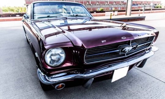 Rent a Ford Mustang Classic Car in Bremen