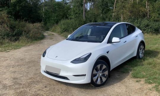 Rent a Tesla Model Y LR in Kassel