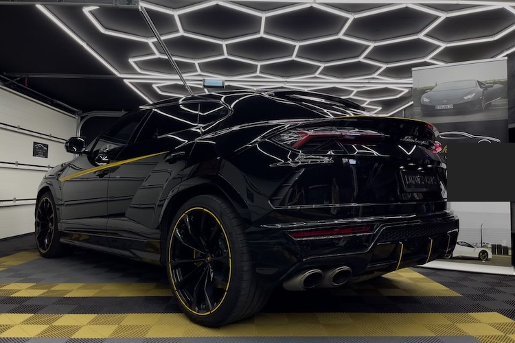site view form Lamborghini Urus in Kassel