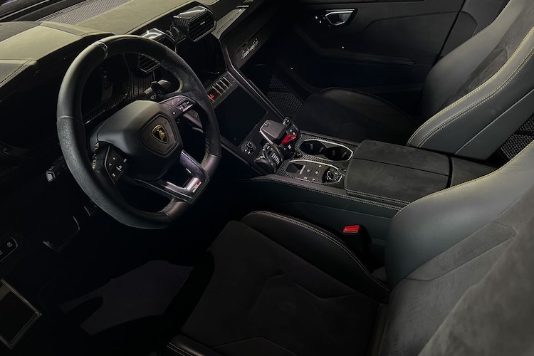 Interieur driver view form Lamborghini Urus in Kassel