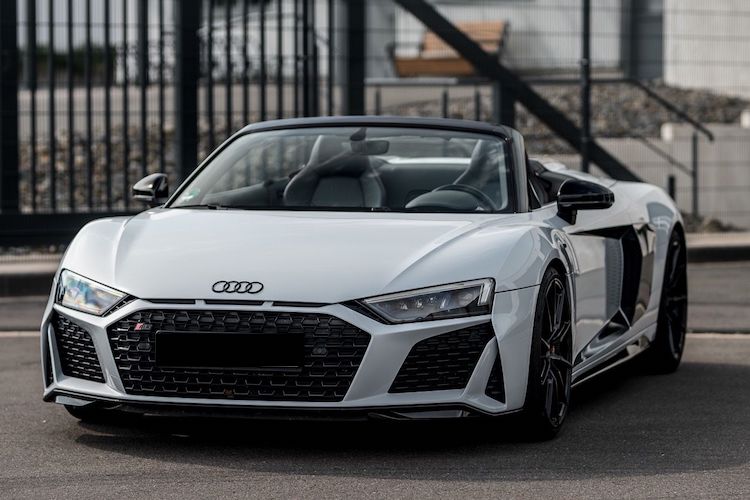 Rent an Audi R8 Performance Spyder in Siegen