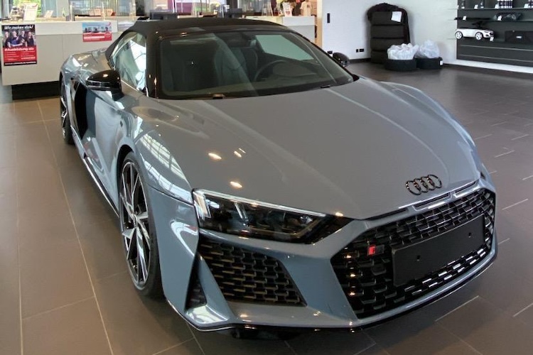 front view from Audi R8 V10 Spyder in Hamburg