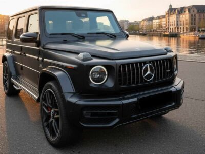 Rent a Mercedes G63 AMG in Hamburg Hero