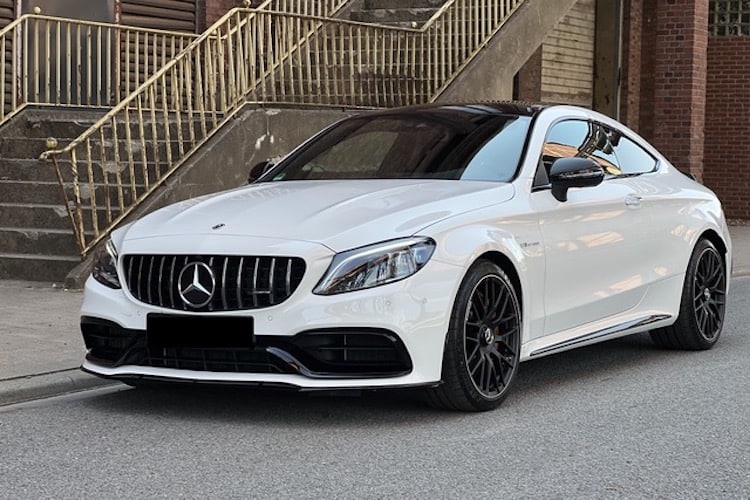 Rent a Mercedes C63S AMG in Dortmund