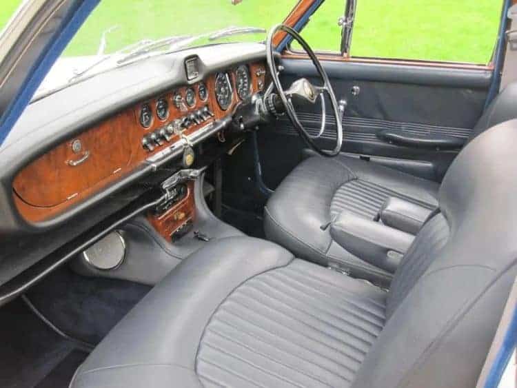 RENT A JAGUAR 420 OLDTIMER IN FRANKFURT