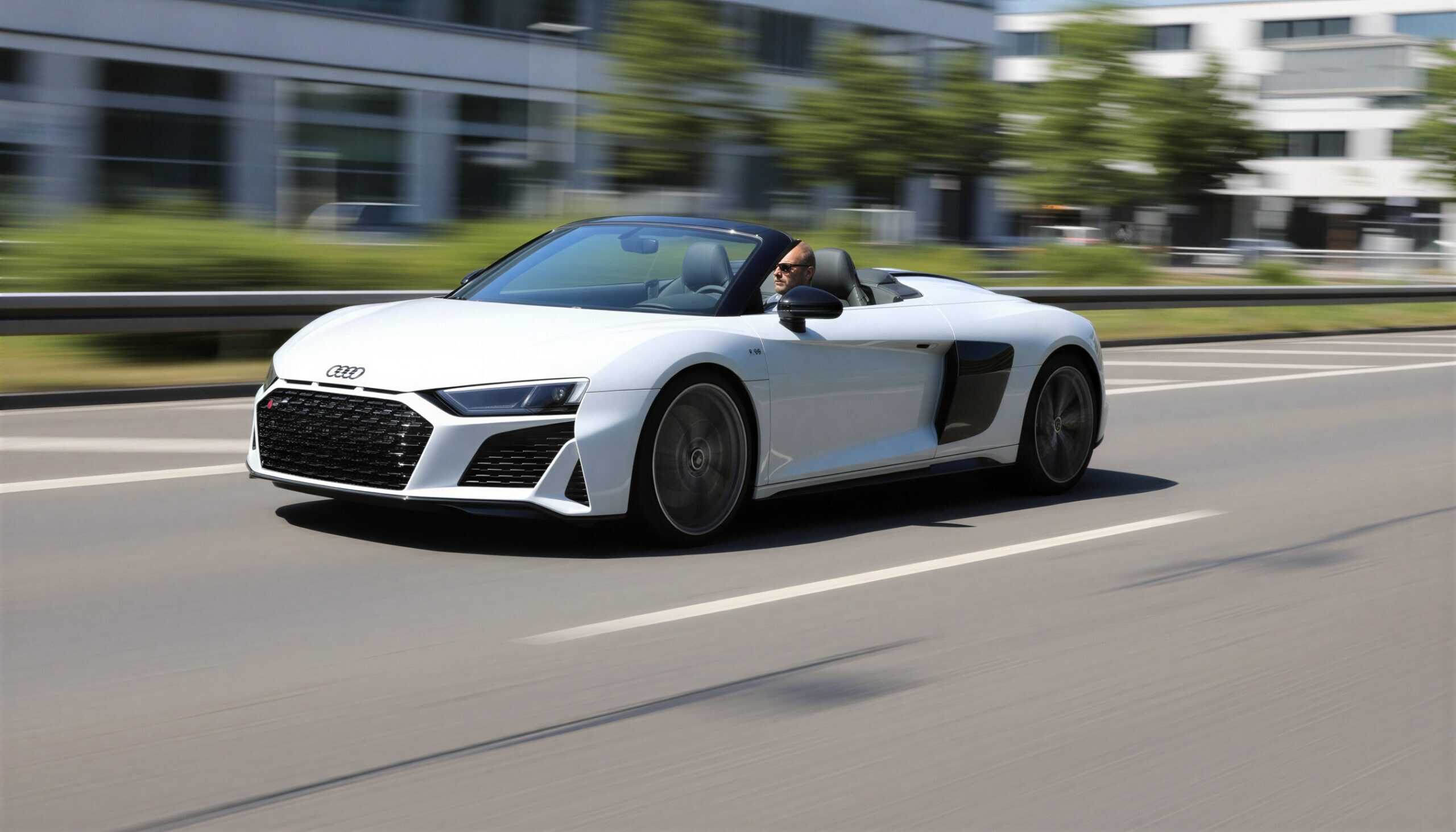 Audi R8 Spyder in Cologne Hero