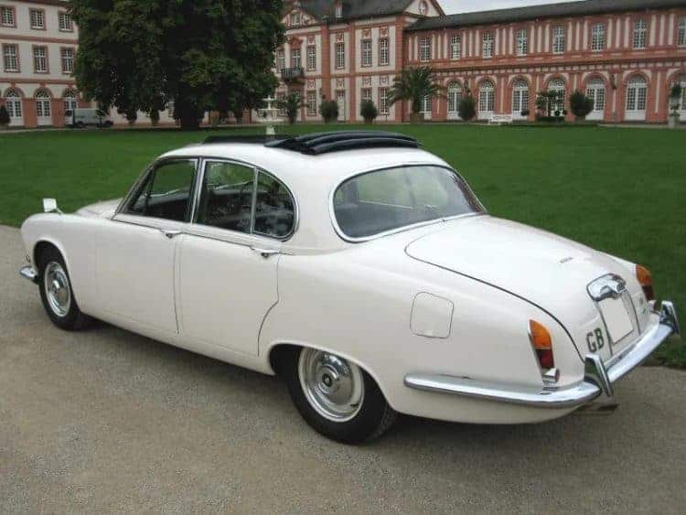 RENT A JAGUAR 420 OLDTIMER IN FRANKFURT