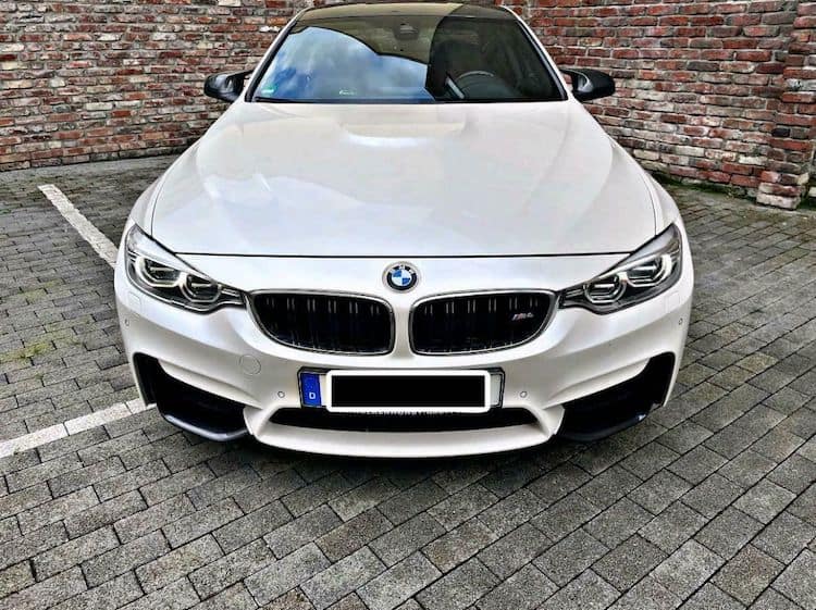 Rent a BMW M4 Competition in Düsseldorf
