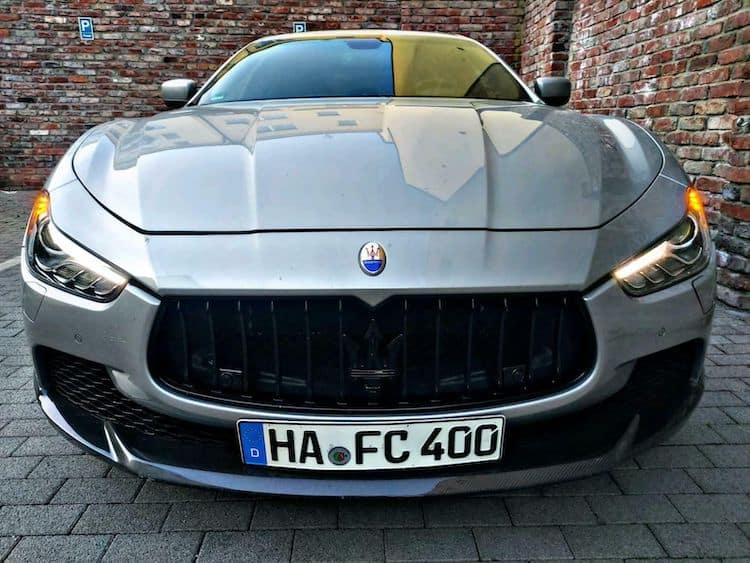 Rent a Maserati Ghibli in Düsseldorf