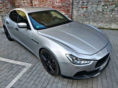 Rent a Maserati Ghibli in Düsseldorf
