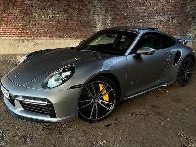 Rent a Porsche 992 Turbo S in Essen