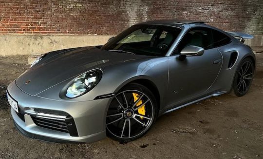 Rent a Porsche 992 Turbo S in Essen