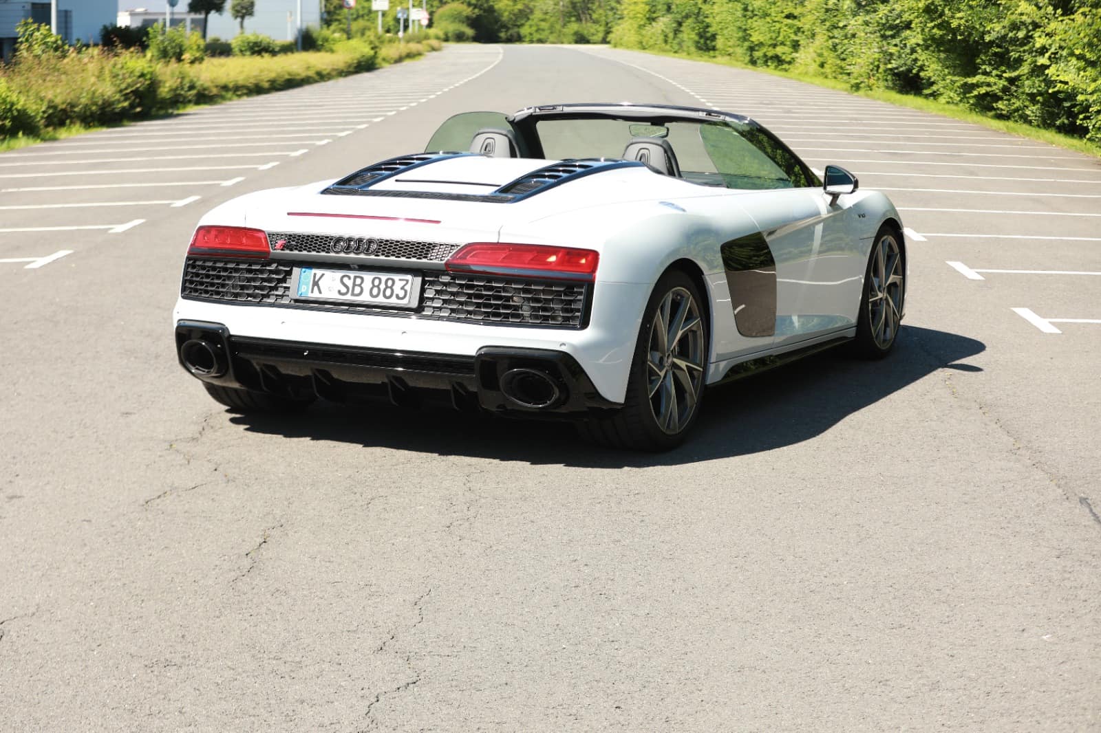 Rent an Audi R8 in Cologne