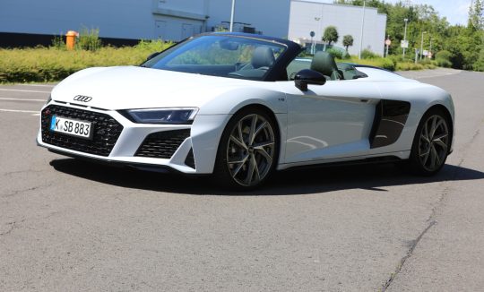 Rent an Audi R8 in Cologne