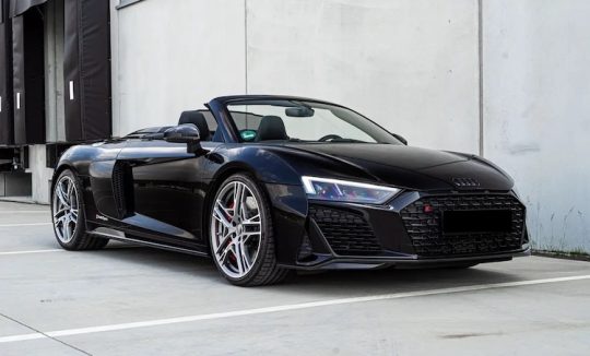 Rent an Audi R8 Performance Spyder in Frankfurt