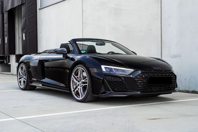 Rent an Audi R8 Performance Spyder in Frankfurt