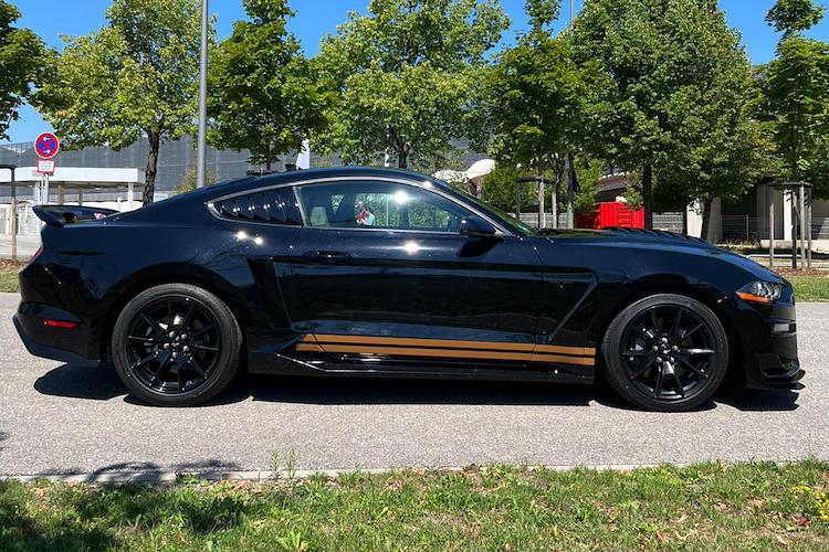 Rent a Ford Mustang GT in Munich