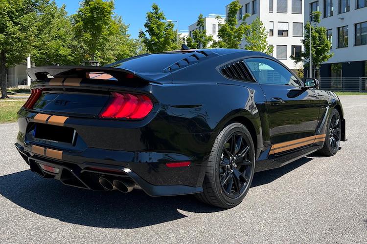 Rent a Ford Mustang GT in Munich
