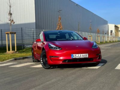 Rent a Tesla Model 3 Performance in Kassel
