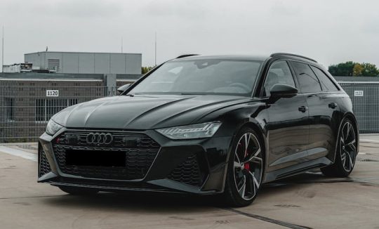Rent an Audi RS6 in Berlin