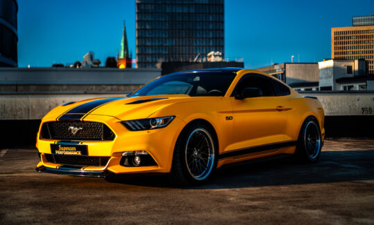 Rent a Ford Mustang GT in Düsseldorf