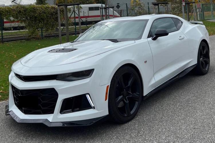 Rent a Chevrolet Camaro SS in Munich